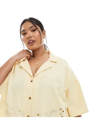 ASOS ASOS DESIGN Curve - Halmgul skjorte med reverskrave, korte ærmer og broderie anglaise-detaljer - Del af sæt