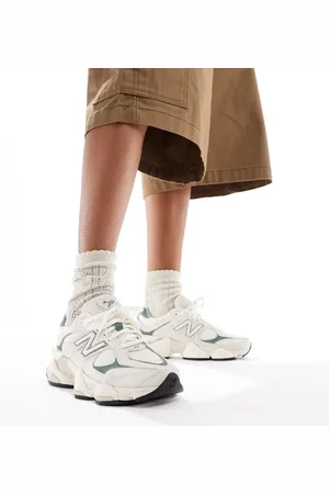 New Balance 9060 - Sneakers i råhvid og grøn