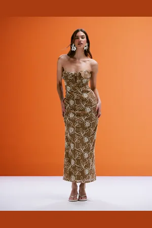 ASOS Hæklet bandeau-midikjole med snoet detalje og blomsterbroderinger-Neutral
