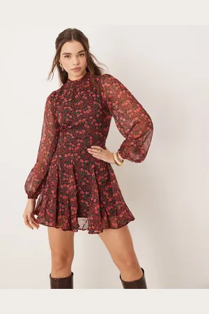 Miss Selfridge Minikjole i chiffon med smocksyninger i halsen og kileskørt og -Multifarvet