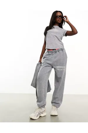 ASOS Weekend Collective - Joggingbukser med afbleget logo i koksgrå syrevask - Del af sæt