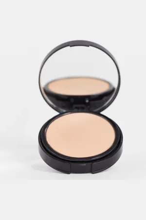bareMinerals BAREPRO Pressed 16H Foundation-Neutral