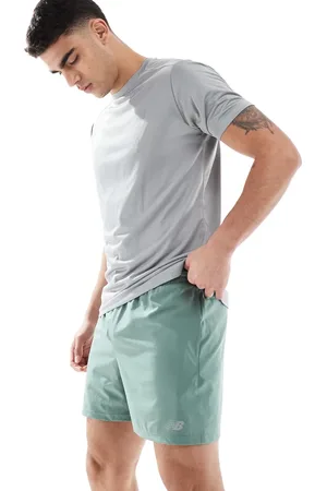 New Balance Essentials - Grønne 5-tommers shorts