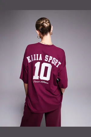 Kaiia Sport - Oversized og bordeauxrød T-shirt med broderet kontrastlogo - Del af sæt
