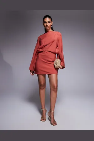 ASOS Rustrød minikjole med lange ærmer, skråsnit og indsyet talje-Orange