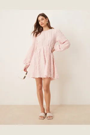 Gina Tricot Minikjole med tekstur, åben ryg med bindebånd og store ærmer