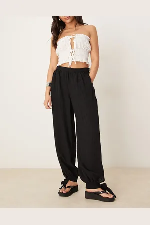 ASOS Sorte bølgende bukser med tætsiddende buksekanter og teksturerede striber