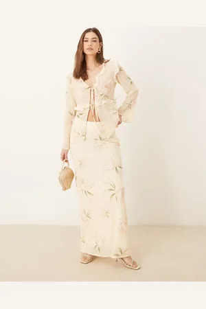 Pretty Lavish Cremehvid maxinederdel med tekstur og blomstermønster i chiffon - Del af sæt-Multifarvet