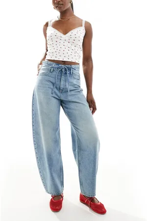Bershka Mellemvaskede jeans med tøndeformede ben og bindebånd foran