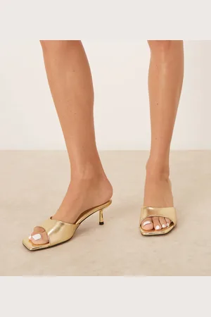 ASOS Wide Fit - Hyped - Guldfarvede mules med kitten-hæl