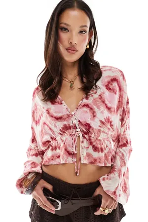 Stradivarius Cropped skjorte i pink tie-dye med bindebåndsdetalje