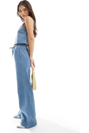 ASOS Blå jeans med vide ben, bindebånd foran og broderede striber - Del af sæt