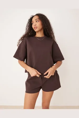 ASOS Cropped chokoladebrun T-shirt med firkantet pasform og interlock-syninger - Del af sæt