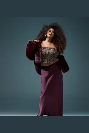 ASOS ASOS DESIGN Curve - Bordeaux maxinederdel i skråtskåret satin-Lyserød