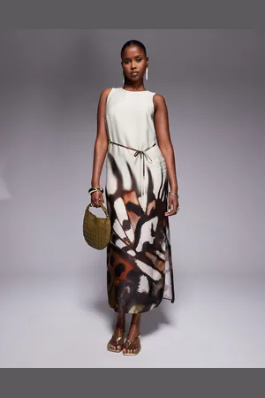 River Island Cremehvid slip-kjole med racerhals og blomsterprint
