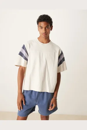 Abercrombie & Fitch Premium - Kortærmet T-shirt med fodbold-design og kontraststriber