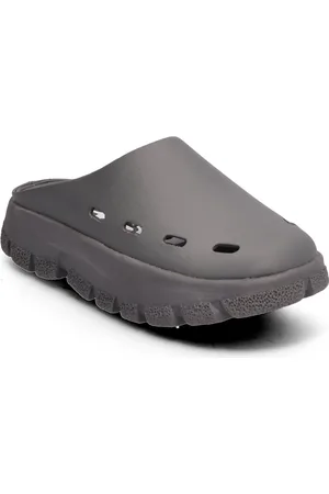 H2O Trek Closed Sandal Shoes Mules & Clogs
