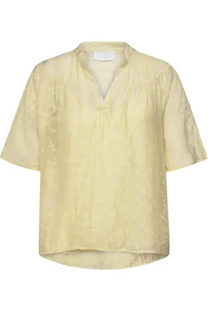 Levete Room Lr-Floyd Tops Blouses Short-sleeved Yellow