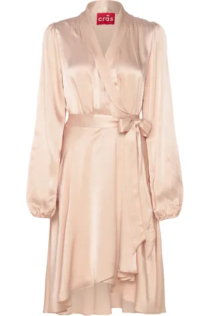 Crās Lauracras Dress Kort Kjole Beige