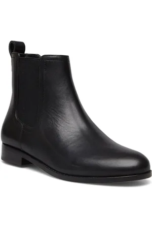 Ralph Lauren Brylee Burnished Leather Bootie Shoes Boots Ankle Boots Ankle Boots Flat Heel Black