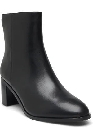 Ralph Lauren Cassie Burnished Leather Bootie Shoes Boots Ankle Boots Ankle Boots With Heel Black