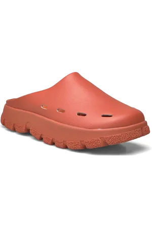 H2O Trek Closed Sandal Shoes Mules & Clogs Red