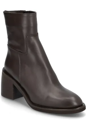 A Pair New Classic Heel Zip Designers Boots Ankle Boots Ankle Boots With Heel Brown