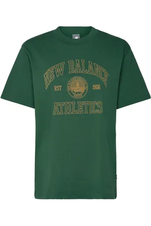 New Balance Athletics Over D Crest T-Shirt Sport Women Sport Clothing Sports Tops & T-shirts Sport T-Skjorte Green