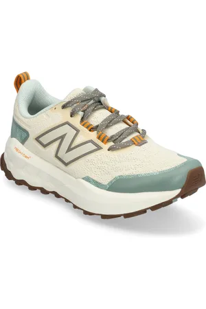 New Balance Freshfoam Garoé V2 Sport Women Sport Shoes Sport Running Shoes Beige