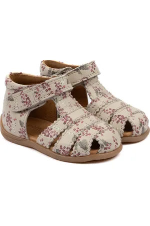 Pom Pom Starters Scallop Velcro Sandal Shoes Summer Shoes Sandals Cream