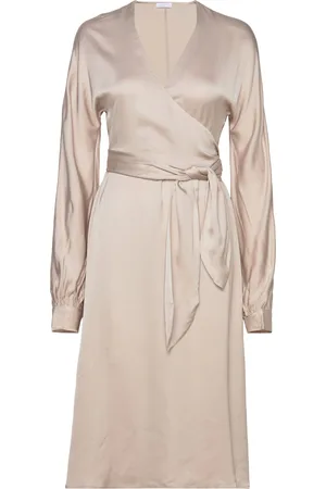 2nd Day 2Nd Serene - Fluid Satin Knælang Kjole Beige