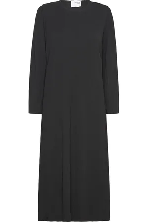 SELECTED Slfsilla Ls O-Neck Plisse Midi Dress Knælang Kjole Black