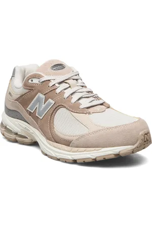 New Balance 2002R Low-top Sneakers Beige