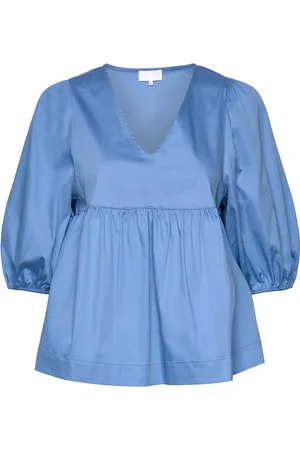 Levete Room Lr-Isla Solid Tops Blouses Short-sleeved Blue
