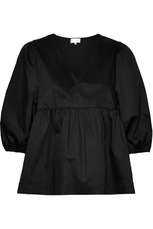 Levete Room Lr-Isla Solid Tops Blouses Short-sleeved Black