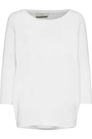Freequent Pullover From Freequent In A Soft, Fine-Knit Material. The Pullover Has A Simple White