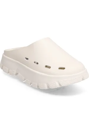 H2O Trek Closed Sandal Cream