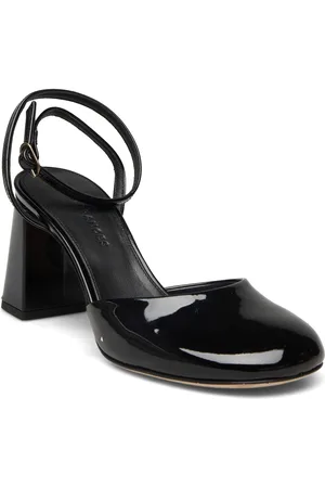 Dear Frances Harlow Pump Black