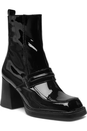 Newd Women Boots Black