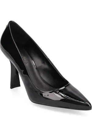 Reggie Onix Black Leather Pumps