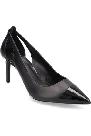 Reggie Onix Black Leather Pumps