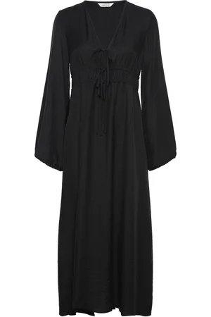 BUBBLEROOM Norah V-Neck Strap L/S Dress Black