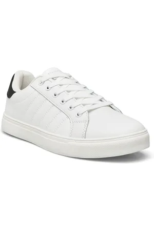 Exani Percy W White