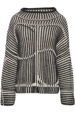 Soaked in Luxury Slyelena Highneck Pullover Black