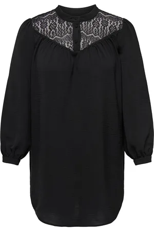 ONLY Carmette Life L/S Mix Lace Long Top Wvn Black