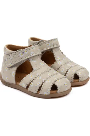 Pom Pom Starters Scallop Velcro Sandal Cream