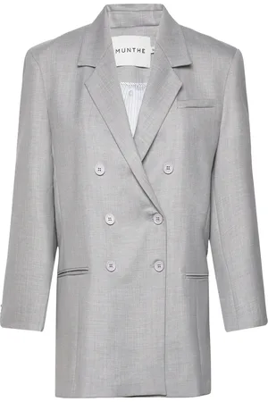Munthe Jantolina Grey