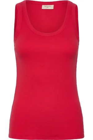 Freequent Top From Freequent In A Soft, Ribbed Material. The Top Has A Simple Silhouette W Red