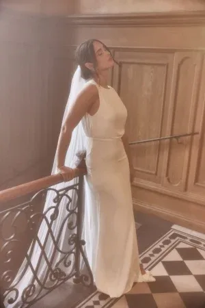 BUBBLEROOM Cilia Sleeveless Wedding Gown 40