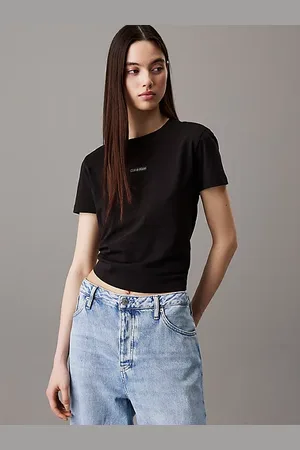 Calvin Klein Slim Cropped Badge T-shirt